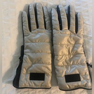 UGG winter gloves NWOT
